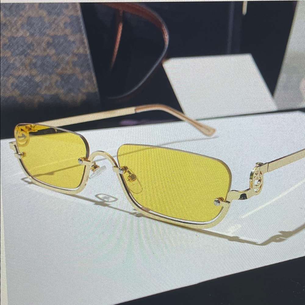 Stylish Gold Sunglasses with Yellow Lenses
